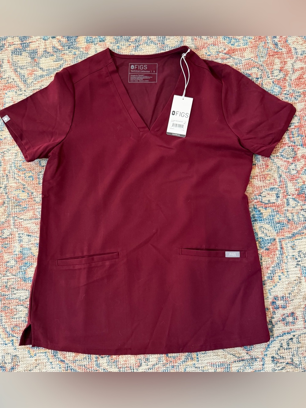FIGS NWT Catarina Scrub Top Size S Technical Collection Women’s Burgundy Medical